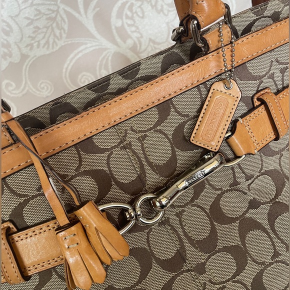 Coach Hampton Signature Tan Canvas Satchel Shoulder Handle Bag Purse F08K0 - Picture 8 of 13